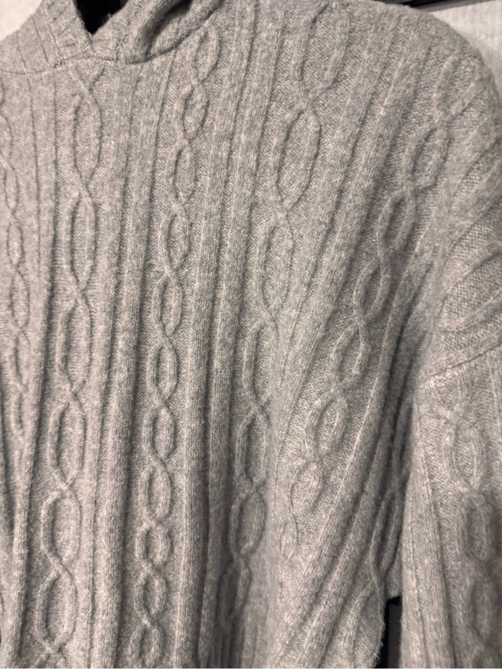Alo Yoga Cable Knit Winter Bliss Hoodie Athletic Heather Grey Size L NWT - Picture 5 of 11